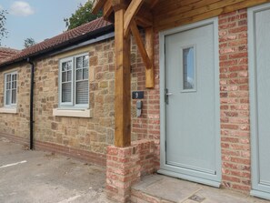 Exterior detail - Cottage 9 (Durham)