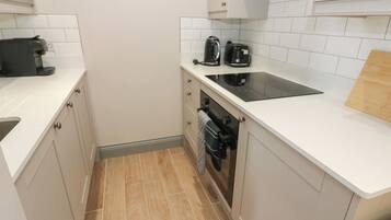 Dishwasher, cookware/dishes/utensils