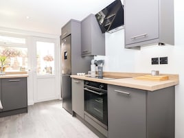 Lava-louças, talheres/pratos/utensílios de cozinha