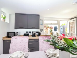 Dining - Lilly's Cottage (Dawlish)