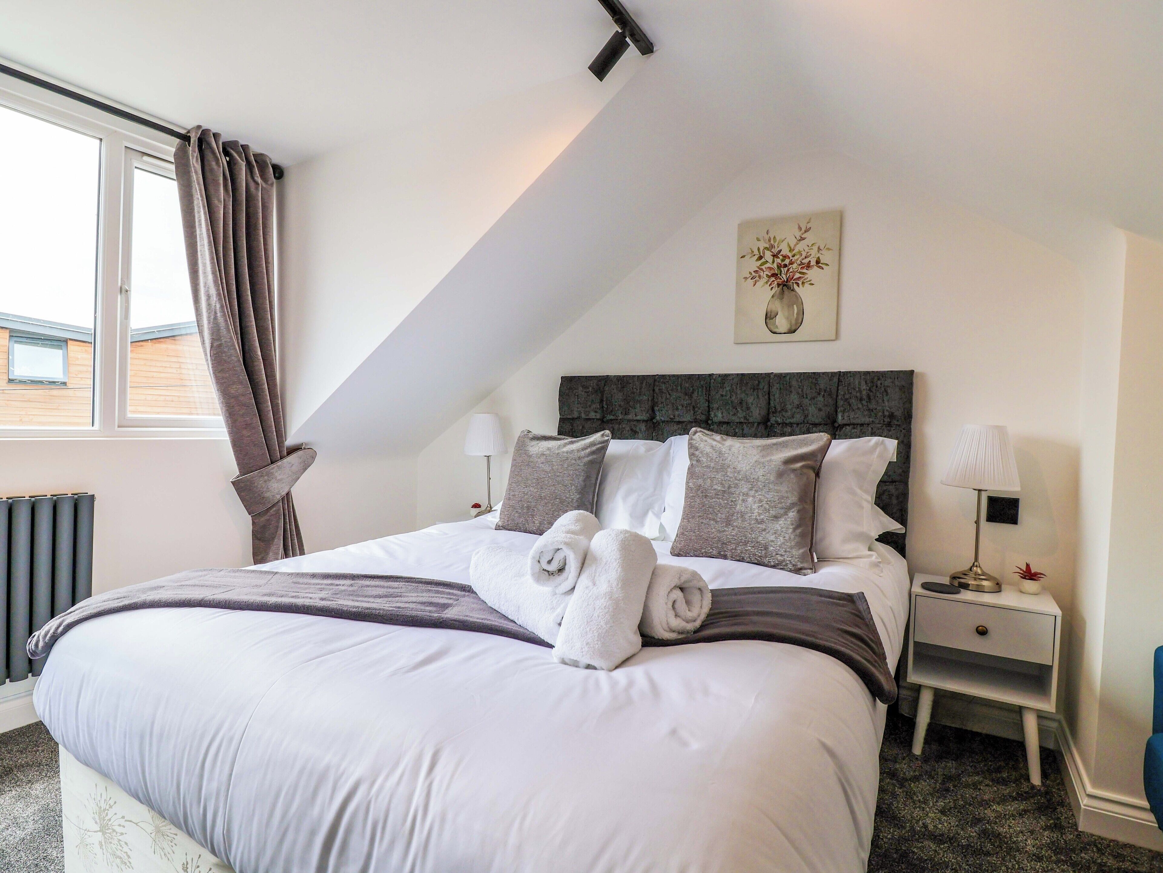 3 bedrooms, individually decorated, individually furnished, free WiFi