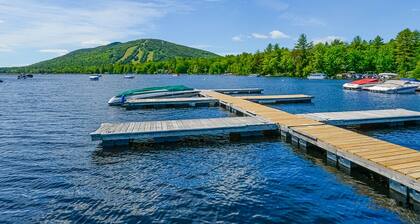 Charming lakeside home near skiing w/ shared pool, tennis courts, & washer/dryer