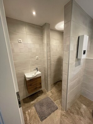 Dusche, Toilettenpapier