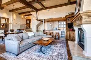 TV, fireplace - Vintage on the Strand | KBM Resorts |Ski Out Short Walk Back - Vintage On the Strand Hot Tub! 2 Units, 6 Bedrooms | ML-1345 (Park City)