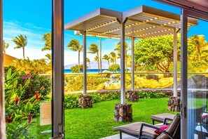 Property grounds - Honua Kai Hokulani | 2 Free Rental Cars | KBM Resorts | Large Corner Suites | 2 Units, 4 Bedrooms | ML-1351 (Lahaina)