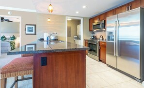 Microwave, oven, dishwasher, coffee/tea maker