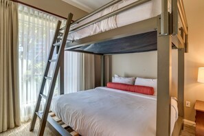 6 bedrooms, iron/ironing board, travel cot, free WiFi