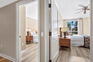 4 chambres, fer et planche à repasser, lit de bébé portatif