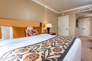 4 habitaciones, tabla de planchar con plancha y cuna de viaje 