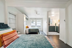 1 bedroom, travel cot, WiFi, bed sheets