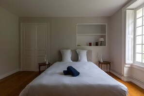 Villa | 6 bedrooms, iron/ironing board