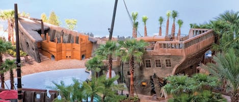 Piscine extérieure, piscine chauffée