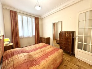 1 quarto, ferros/tábuas de passar roupa, Wi-Fi de cortesia