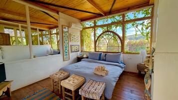 Basic Room, Partial Sea View | Seterika/papan seterika, Wi-fi percuma