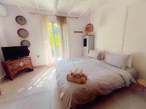 Standard Double Room, Balcony, Garden View