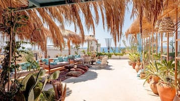 ลานระเบียง/นอกชาน