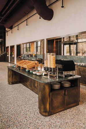 Daily cooked-to-order breakfast for a fee - The Cyrus Hotel (Wroclaw)