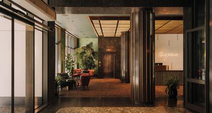 Cyrus Hotel