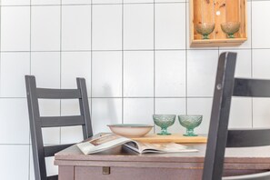 Dining - Vacation 'Las Palmeras B' with Sea View, Shared Terrace and Shared Garden (Güimar)