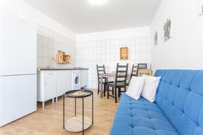 Interior - Vacation 'Las Palmeras B' with Sea View, Shared Terrace and Shared Garden (Güimar)