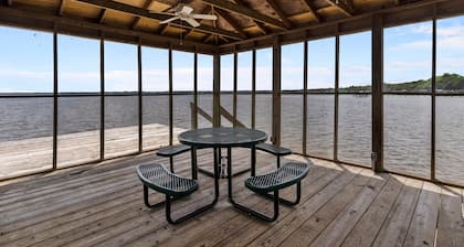 NEW! Lake Escape - Lake Waccamaw