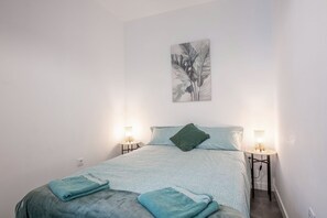 2 bedrooms, bed sheets