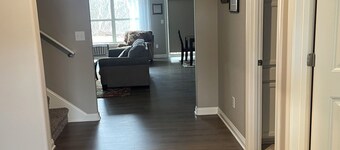 4-bedroom house in peaceful New Albany with AC, fitness room, WiFi