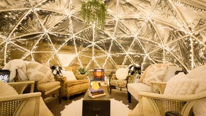 Cozy Luxe Retreat| High-End Design w/outdoor fire pit WI Dells, Cascade MT, Devils Lake