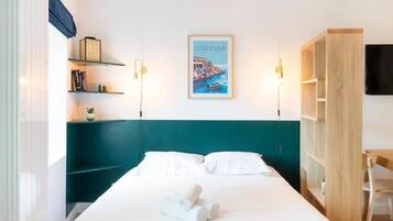 1 chambre, fer et planche Ă repasser, Wi-Fi gratuit, draps fournis