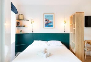 1 chambre, fer et planche à repasser, accès au Wi-Fi (inclus)