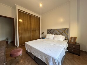 1 bedroom, bed sheets - Family-friendly apartment near Diki Beach (Ksar es Seghir)