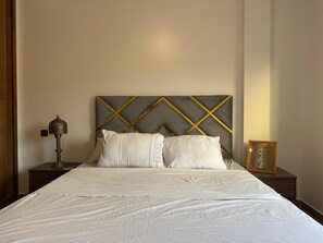 1 bedroom, bed sheets