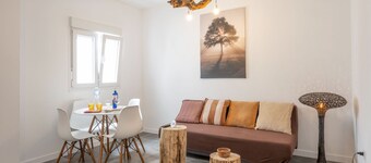 Aire: Cómodo y Luminoso Apartamento