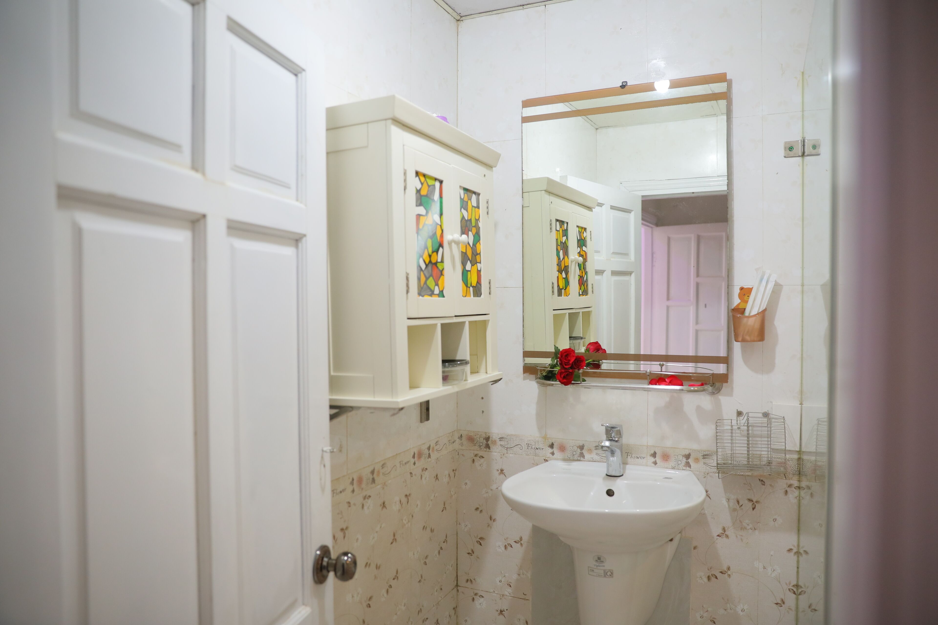 Deluxe-Villa, 4 Schlafzimmer, Blick auf den Innenhof | Badezimmer | Dusche, kostenlose Toilettenartikel, Haartrockner, Seife