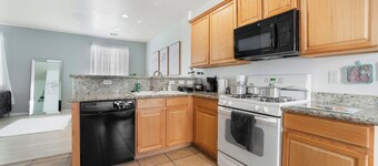 Vila Doll- 3bd In great location and all you need for best Vacation