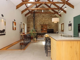 Cottage | Dining