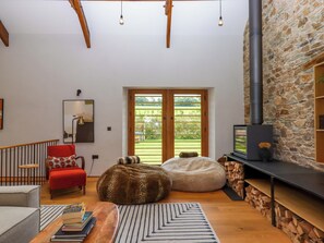 Cottage | Living area - Lower Walreddon Barn (Tavistock)