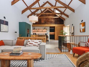 Cottage | Living area - Lower Walreddon Barn (Tavistock)