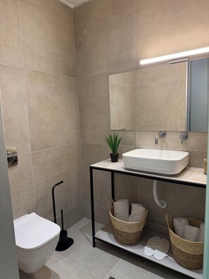 Superior Apartment, Balcony, City View | Bathroom - The Jax Luxury City Suites (Igoumenitsa)