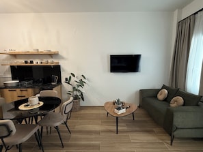 Superior Apartment, Balcony, City View | Private kitchen