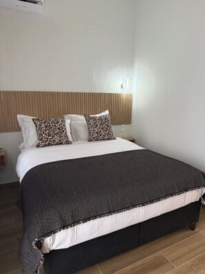 Blackout drapes, soundproofing, iron/ironing board, free WiFi