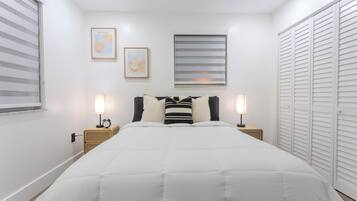 4 bedrooms, in-room safe, desk, iron/ironing board