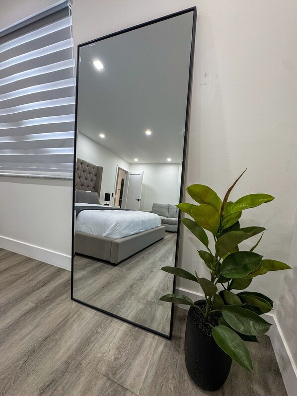In-room safe, desk, iron/ironing board, free WiFi