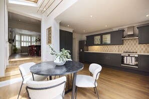 Fridge, oven, dishwasher, toaster