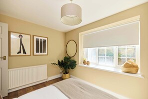 3 bedrooms, WiFi, bed sheets