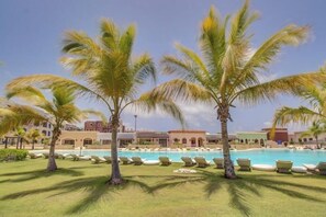 Pool - Stunning Fishing Lodge apt w/ marina and pool view (La Altagracia)