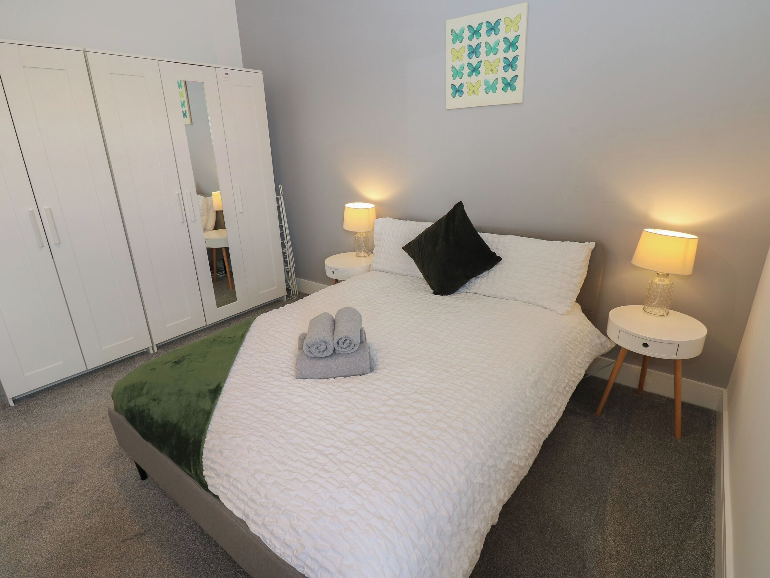 1 bedroom, individually decorated, individually furnished, free WiFi