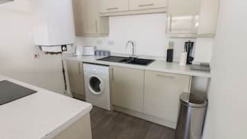 Cookware/dishes/utensils