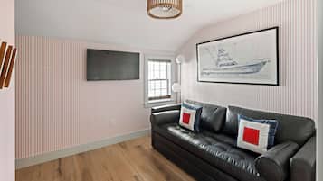 Blackout curtains, iron/ironing board, free WiFi