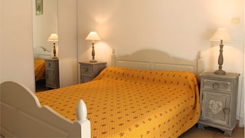 1 chambre, fer et planche Ă repasser, Wi-Fi, draps fournis